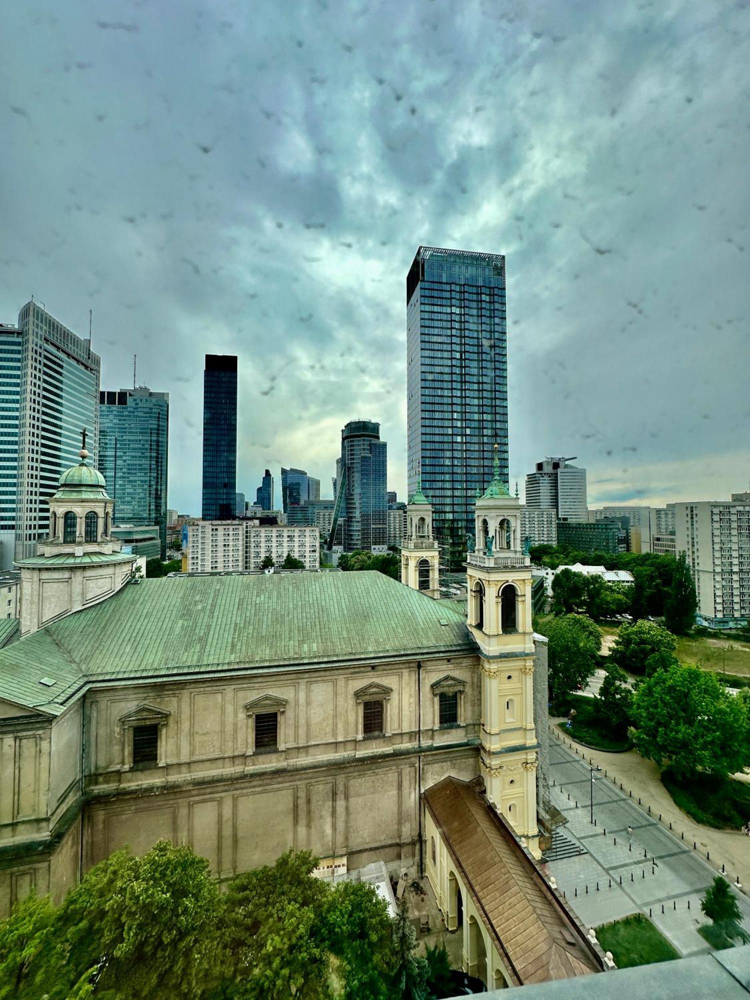 Palace 2 Wifi 600 Mbs 55'Tv Netflix Hbo 2Xmetro Appletv Warsawa Bagian luar foto