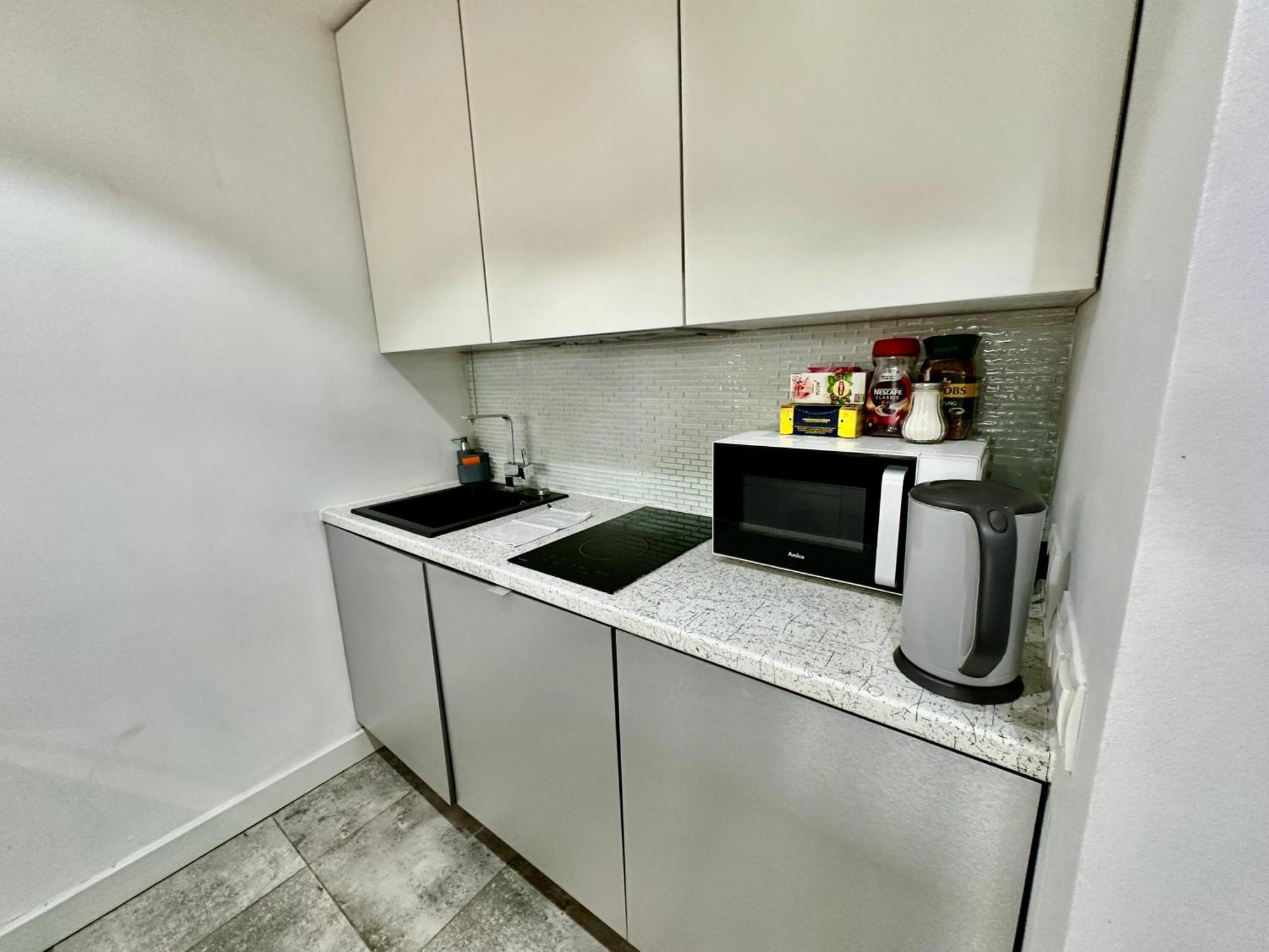 Palace 2 Wifi 600 Mbs 55'Tv Netflix Hbo 2Xmetro Appletv Warsawa Bagian luar foto